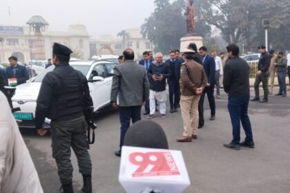 कर्पूरी जयंती कार्यक्रम में परिवारवाद पर खूब बोले CM नीतीश, नाम लिए बिना लालू यादव को बनाया निशा￼ 9