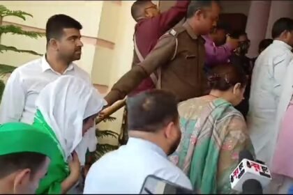 बिहार विधानसभा पहुंचा लालू परिवार, एसएलसी चुनाव के लिए महागठबंधन के 5 प्रत्याशियों ने भरा पर्चा 11