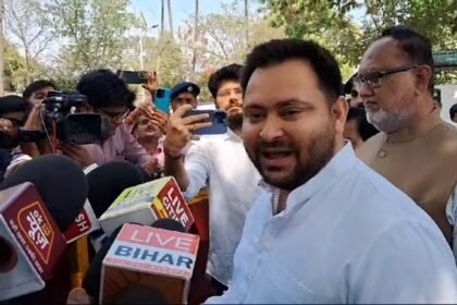 मुंबई जाने से पहले तेजस्वी यादव ने सीट को लेकर दिया बड़ा बयान, कहा- बिहार देगा चौंकाने वाला रिजल्ट 4