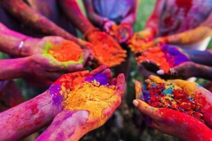 बिहार में होली की धूम, जमकर उड़ रहे रंग-गुलाल, राजधानी पटना सहित पूरे बिहार में सुरक्षा के कड़े इंतजाम 4