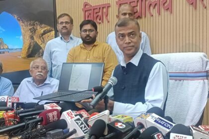 बिहार बोर्ड मैट्रिक में 82.9 फिसदी छात्र पास, पूर्णिया के शिवांकर फर्स्ट और समस्तीपुर के आदर्श सेकेंड टॉपर 11