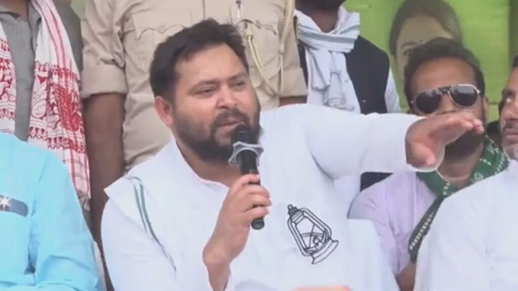 छपरा हत्याकांड के बाद तेजस्वी का BJP पर बड़ा हमला, कहा-हार की डर से समाज हिंसा फैलाई गई 2