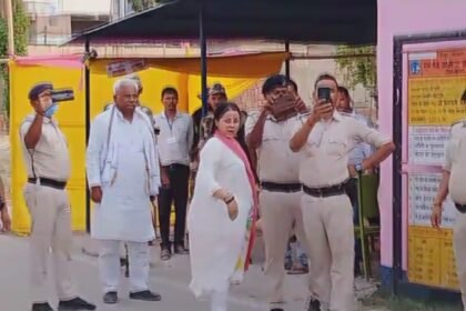 लालू के खास भोला यादव पर FIR दर्ज, रोहिणी के साथ छपरा में बूथ पर गए थे भोला 2