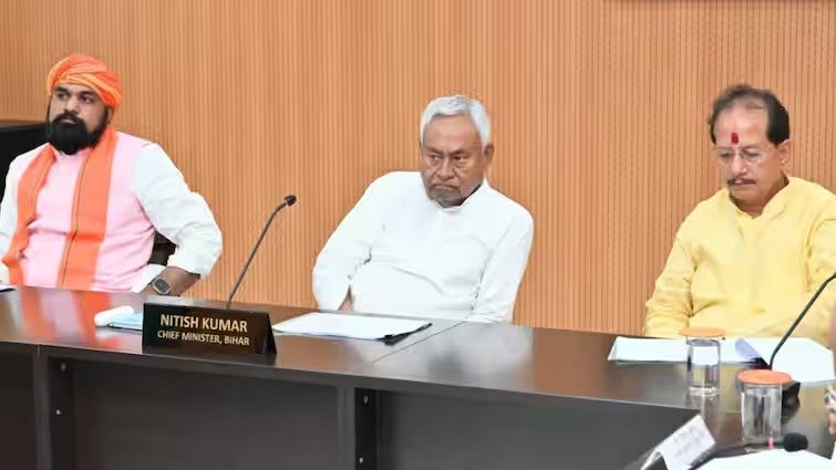 नीतीश कैबिनेट की बैठक में 22 एजेंडों पर लगी मुहर, पटना के अलावा 4 और शहरों में मिलेगी मेट्रो सेवा 1