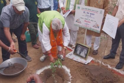 बिहार में लोगों से मंत्री प्रेम कुमार ने पेड़ लगाने की अपील, एक पेड़ मां के नाम अभियान की शुरुआत की 3