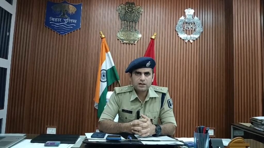 पटना में दिनदहाड़े 21 लाख रुपये की लूट, PNB बैंक में अपराधियों ने धटना को दिया अंजाम 1