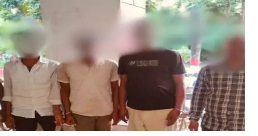 ट्रक ड्राईवर को प्रताड़ित करने वाले चार टोल कर्मी गिरफ्तार 30 अगस्त को ट्रक चालक का शव रेलवे पुल से लटकता मिला था 1