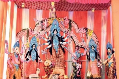 मां दुर्गा के खुले पट, सप्तशती के मंत्रोच्चार से गूंजा शहर या देवी सर्वभूतेषु विद्यारूपेण संस्थिता, नमस्तस्यै, नमस्तस्यै नमो नमः 9