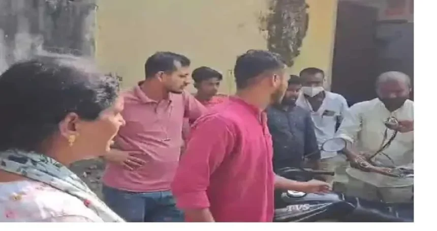 सरकारी स्कूल में अवैध नर्सिंग होम चलाने का आरोप, क्लीनिक में भ्रूण हत्या करने का आरोप 1