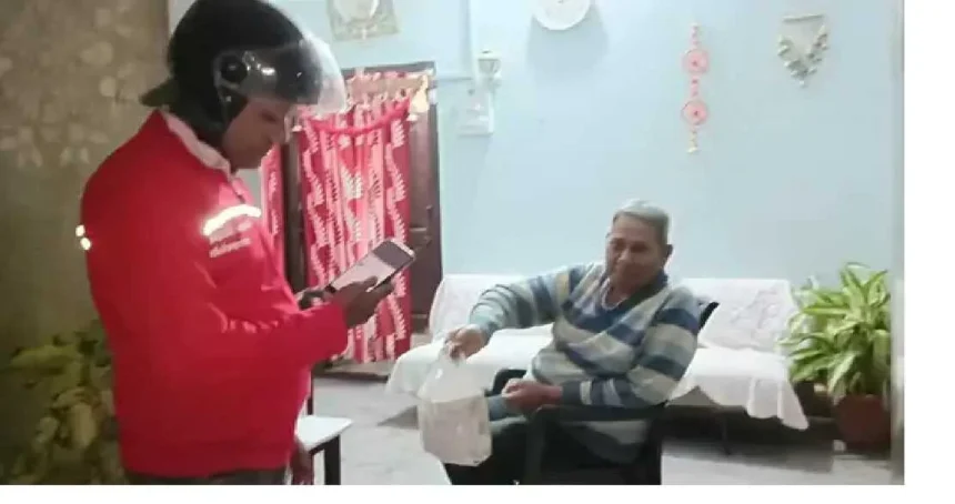 सरकारी शिक्षक फ़ूड डिलीवरी से कमा रहे ज्यादा पैसे 8 हजार की सैलरी से घर चलाना मुश्किल 1