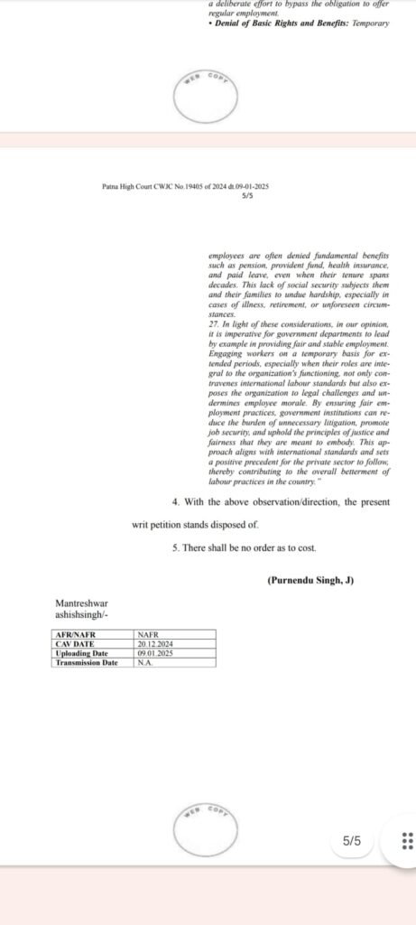 संविदाकर्मियों को नियमित करने का हाईकोर्ट ने दिया आदेश, मनमानी पर लगाई कड़ी फटकार 6 संविदाकर्मियों को नियमित करने का हाईकोर्ट ने दिया आदेश, मनमानी पर लगाई कड़ी फटकार 5