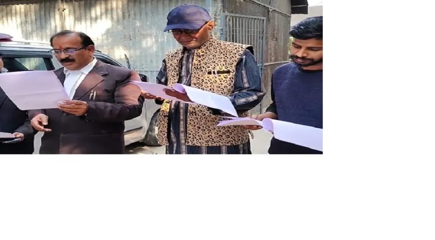 मुजफ्फरपुर स्टेशन पर मंदिर तोड़ने के मामले में जीएम समेत 5 अधिकारियों पर मुकदमा 2 अप्रैल को सुनवाई, मंदिर ध्वस्त करने के विरोध ने 11 मार्च से चल रहा आंदोलन 1