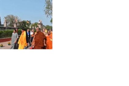 जापानी राजदूत ने महाबोधि मंदिर में किया दर्शन भारत-जापान की मित्रता का सेतु है बोधगया - राजदूत 4