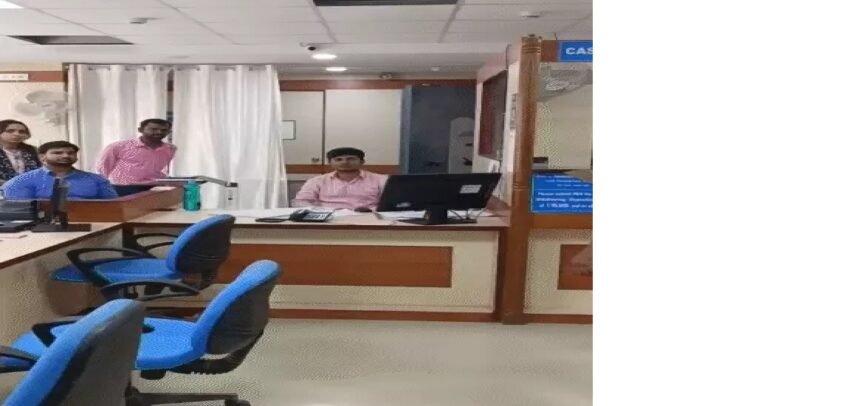 बैंक ऑफ महाराष्ट्र में 5 करोड़ की गोल्ड लूटगन पॉइंट पर बदमाशों ने खुलवाए लॉकर, 15 लाख कैश भी ले गए 1