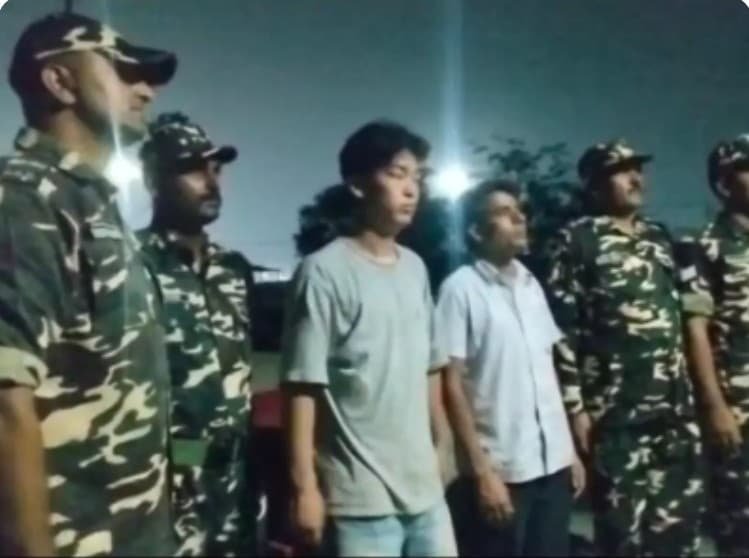 घुसपैठ की बढ़ती घटनाएं नेपाल की सुरक्षा एजेंसियों की भूमिका पर उठाती हैं सवाल अब हिंदी-चीनी भाई-भाई की जगह ले ली है नेपाली-चीनी भाई-भाई ने 1