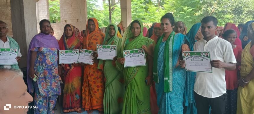 बेगूसराय में राजद की नजर झुग्गी-झोपड़ी में रहने वालों परचलाया जा रहा है सदस्यता एवं मनोनयन कार्यक्रम 1