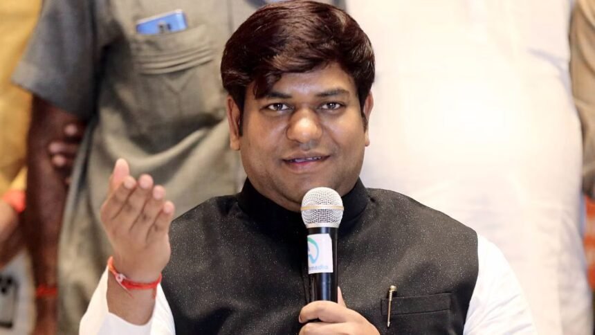 मछली के लिए जिस तरह पानी जरूरी, वैसे ही मुसलमानों के लिए वक्फ बोर्ड जरूरी है: मुकेश सहनी 1