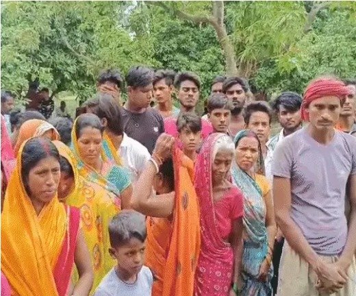लीची बगान में मिला युवक का शव,गर्दन पर रस्सी का निशान;शुक्रवार सुबह से था लापता, परिजनों ने हत्या की आशंका जताई 1
