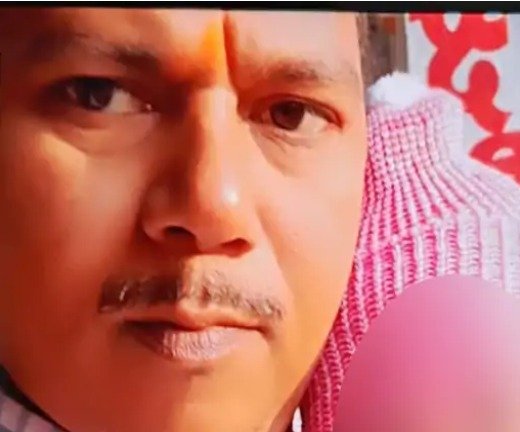 शराब के नशे में धुत रोजगार सेवक गिरफ्तार 1