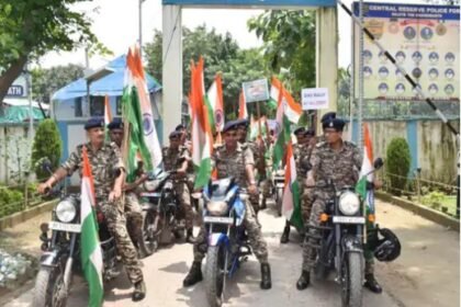 गयाजी में सीआरपीएफ ने निकाली तिरंगा बाइक रैली 6