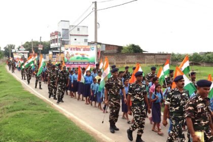 हर घर तिरंगा अभियान के तहत एसएसबी ने निकाली भव्य तिरंगा यात्राहर घर तिरंगा सिर्फ अभियान नहीं, बल्कि देशभक्ति की भावना को हर दिल तक पहुंचाने का माध्यम 8