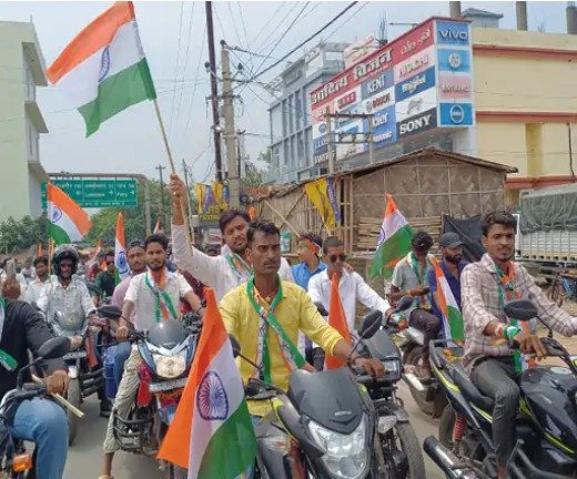 जमुई में निकाली गई 23 किमी लंबी तिरंगा यात्रा 1