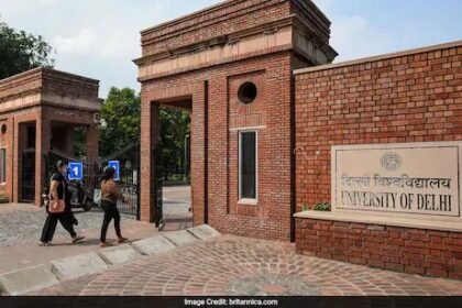 DU ने छात्रों को दिया स्पेशल चांस, अब पूरी कर सकेंगे अधूरी डिग्री 11