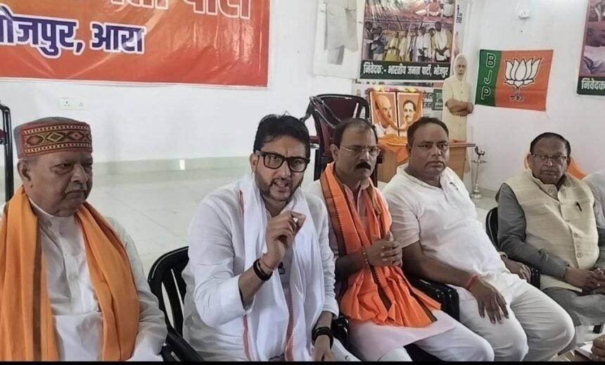 वोट चोरी का आरोप रोहिंग्या,बांग्लादेशी घूसपैठियों को बचाने की साजिश : ऋतुराज सिन्हा 1