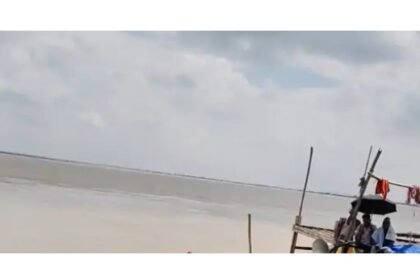 भागलपुर में बढ़ा गंगा का जलस्तर, विभाग ने जारी की चेतावनी सुल्तानगंज में खतरे के निशान से ऊपर बह रही नदी, निचले मोहल्लों में पानी घुसने की आशंका 9