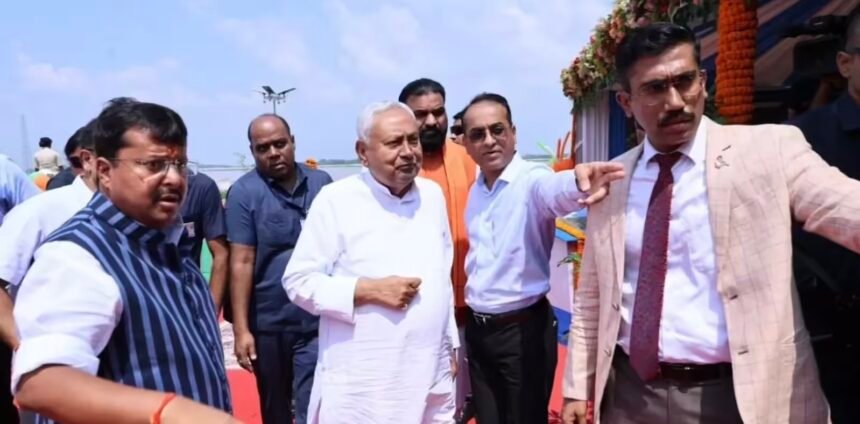 नीतीश कुमार का वाल्मीकिनगर दौरा: 42 मिनट में 900 करोड़ की सौगात, 159 योजनाओं का शिलान्यास 1
