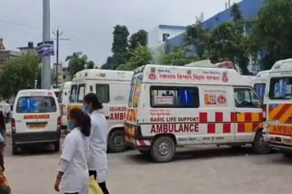 102 एंबुलेंस कर्मी तीसरे दिन भी हड़ताल पर 7