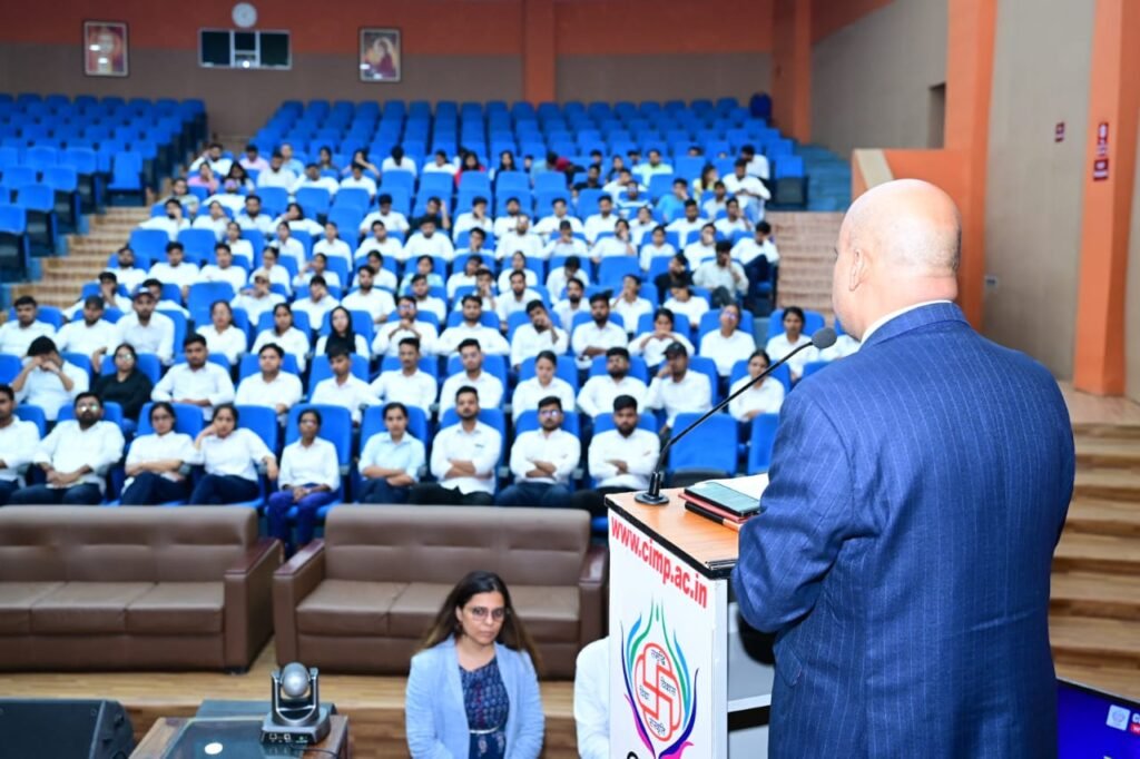 युवा AI उद्यमी शाम्भवी शर्मा ने CIMP के छात्रों को दिया नवाचार और भविष्य की तकनीकों का संदेश 4 युवा AI उद्यमी शाम्भवी शर्मा ने CIMP के छात्रों को दिया नवाचार और भविष्य की तकनीकों का संदेश 3