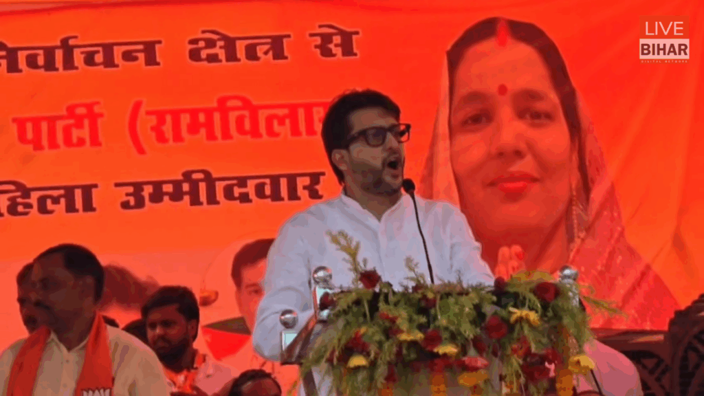 “5 बार की नाकामी के बाद फतुहा में एनडीए की लहर — ऋतुराज सिन्हा का तंज: ‘पशुओं का चारा खानेवाले अब विकास की बात कर रहे हैं’” 2