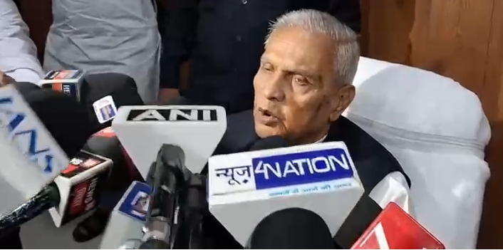Bihar Politics: शराबबंदी पर नीतीश सरकार का बड़ा फैसला — मंत्री बिजेंद्र यादव का साफ बयान, कानून में नहीं होगी ढिलाई 2 Bihar Politics: शराबबंदी पर नीतीश सरकार का बड़ा फैसला — मंत्री बिजेंद्र यादव का साफ बयान, कानून में नहीं होगी ढिलाई 1