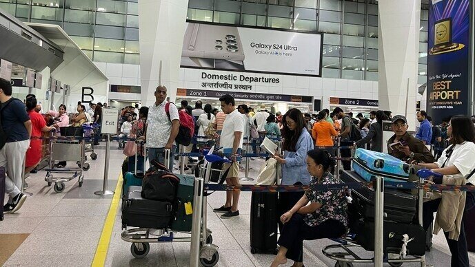 Patna Airport Flight Fare Explosion: शादी सीजन में पटना से उड़ान बनी सबसे महंगी, कोलकाता टिकट लंदन से भी महंगा! 2 Patna Airport Flight Fare Explosion: शादी सीजन में पटना से उड़ान बनी सबसे महंगी, कोलकाता टिकट लंदन से भी महंगा! 2