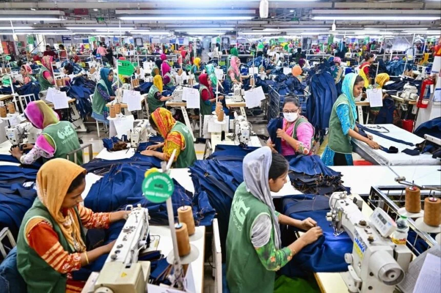 Bangladesh Textile Crisis India Yarn: भारत के सस्ते धागे में उलझा बांग्लादेश, कपड़ा उद्योग पर मंडराया बंदी का खतरा 1