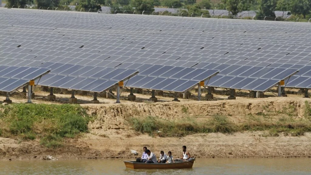 India 2030 Vision: क्या यह दशक भारत को सिर्फ बड़ी अर्थव्यवस्था बनाएगा या निर्णायक वैश्विक शक्ति? 2 India 2030 Vision: क्या यह दशक भारत को सिर्फ बड़ी अर्थव्यवस्था बनाएगा या निर्णायक वैश्विक शक्ति? 1